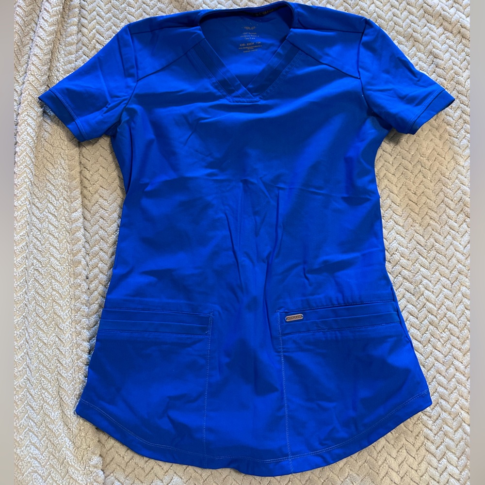 Royal blue scrub set! XXS both top and bottom. Bottom is XXS petite!